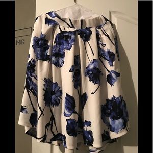 Plus Size Pleated Floral Flare Skirt